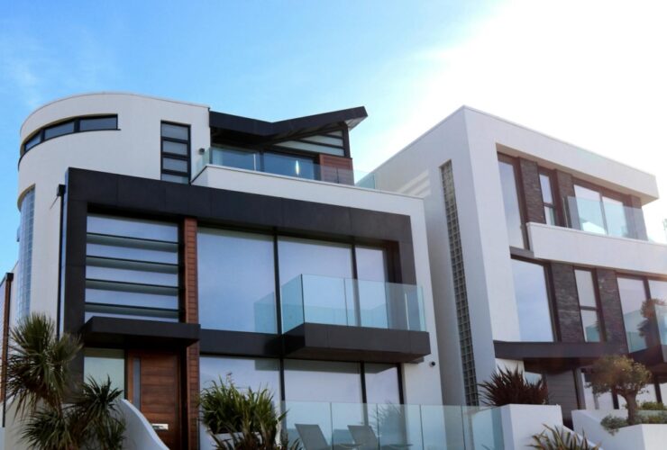 What Makes a Home Sell Faster (and for More)?